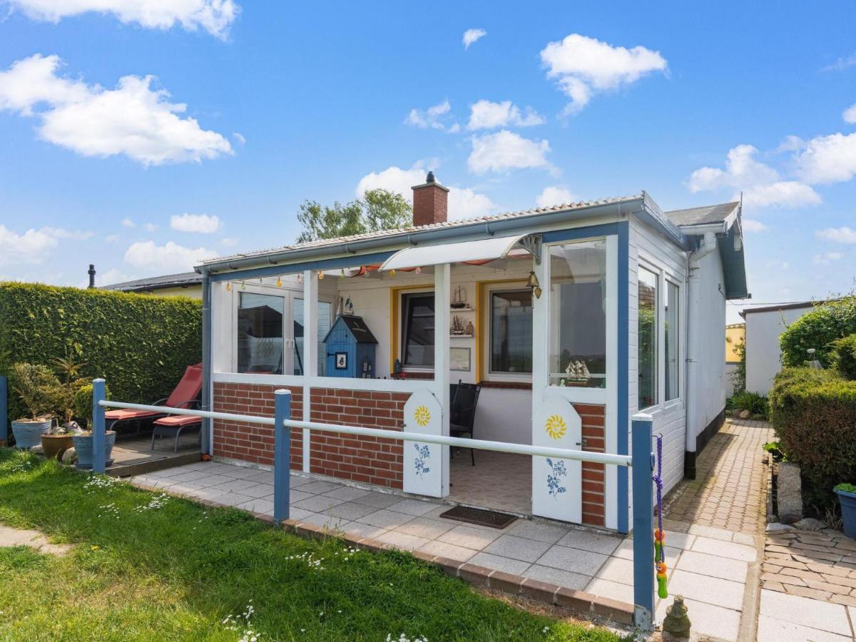 Beautiful Bungalow In Poel Near The Beach Fahrdorf  Eksteriør billede